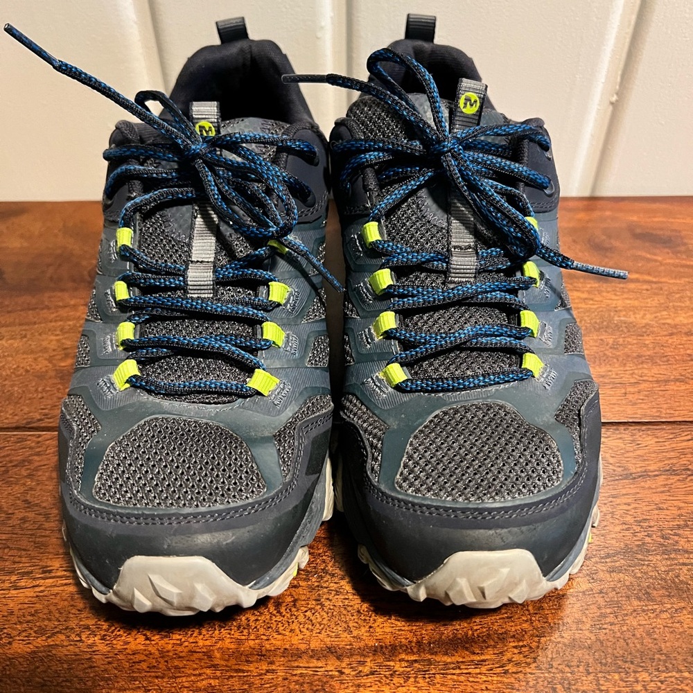 Men’s Moab hiking shoe